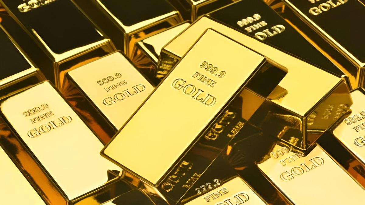 Gold Price Struggles Near Two-Month Low as USD Strengthens and Bond Yields Rise