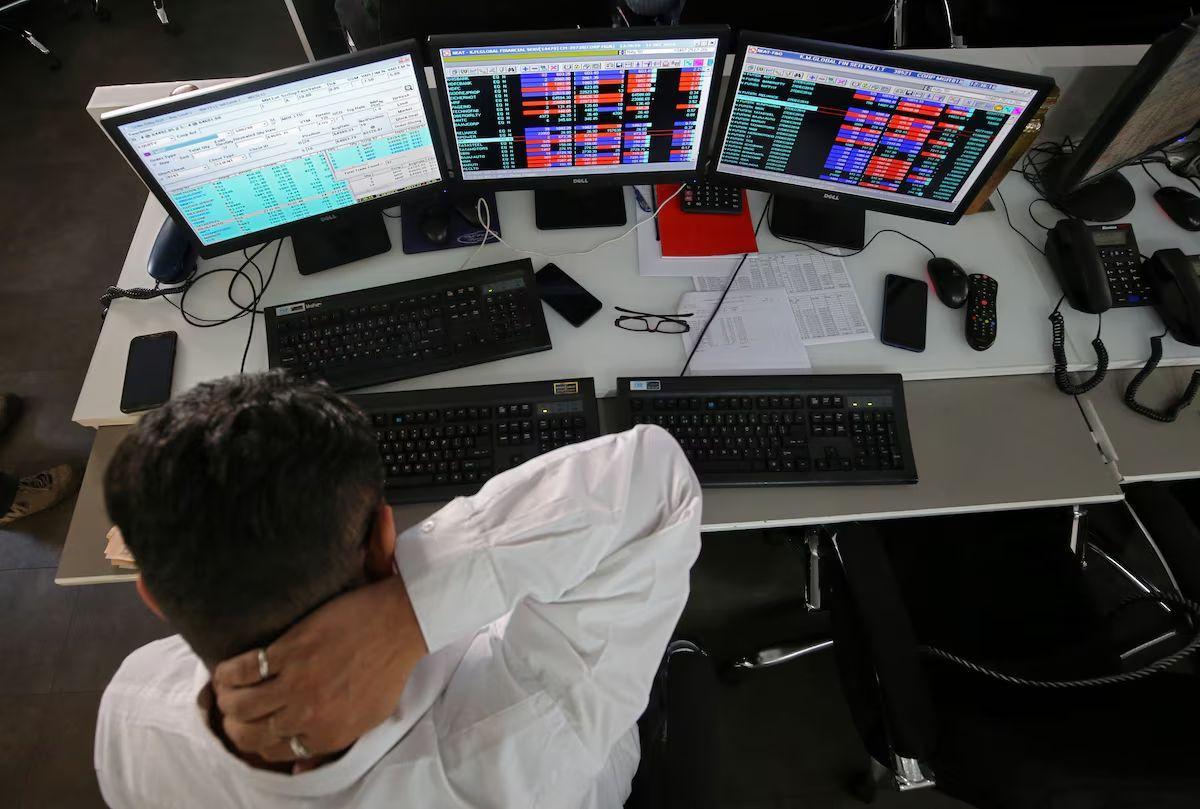 Sensex drops 111 points on FII selling, high inflation